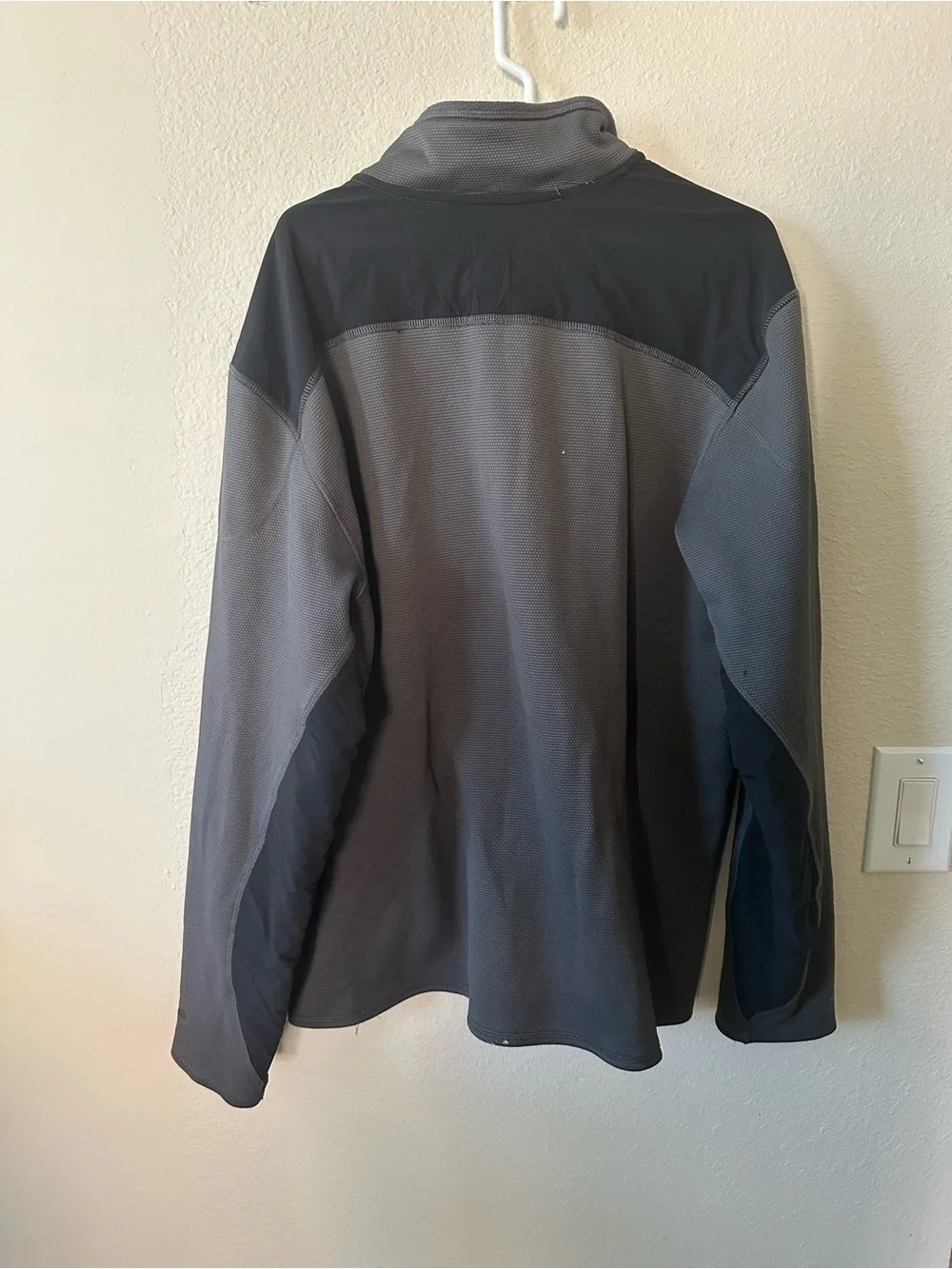 The North Face Men's Full-Zip Black Performance Jacket size L/ NWOT 1185